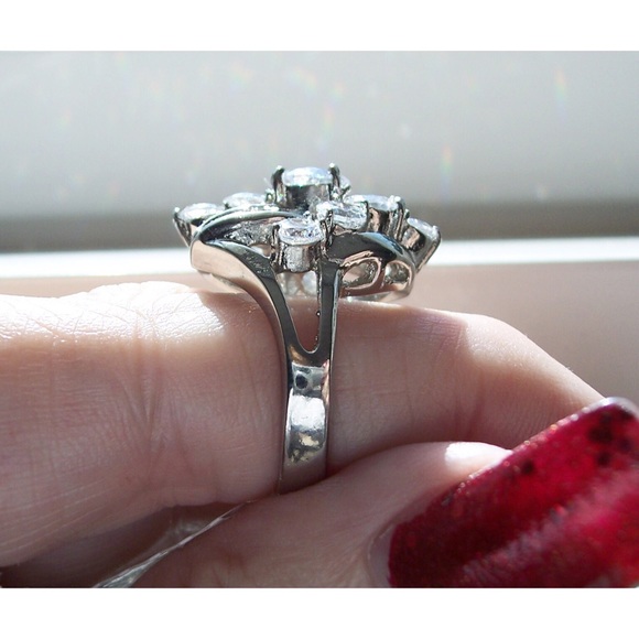 STAINLESS STEEL AAA Grade CZ Cluster Cocktail Ring - Picture 6 of 10